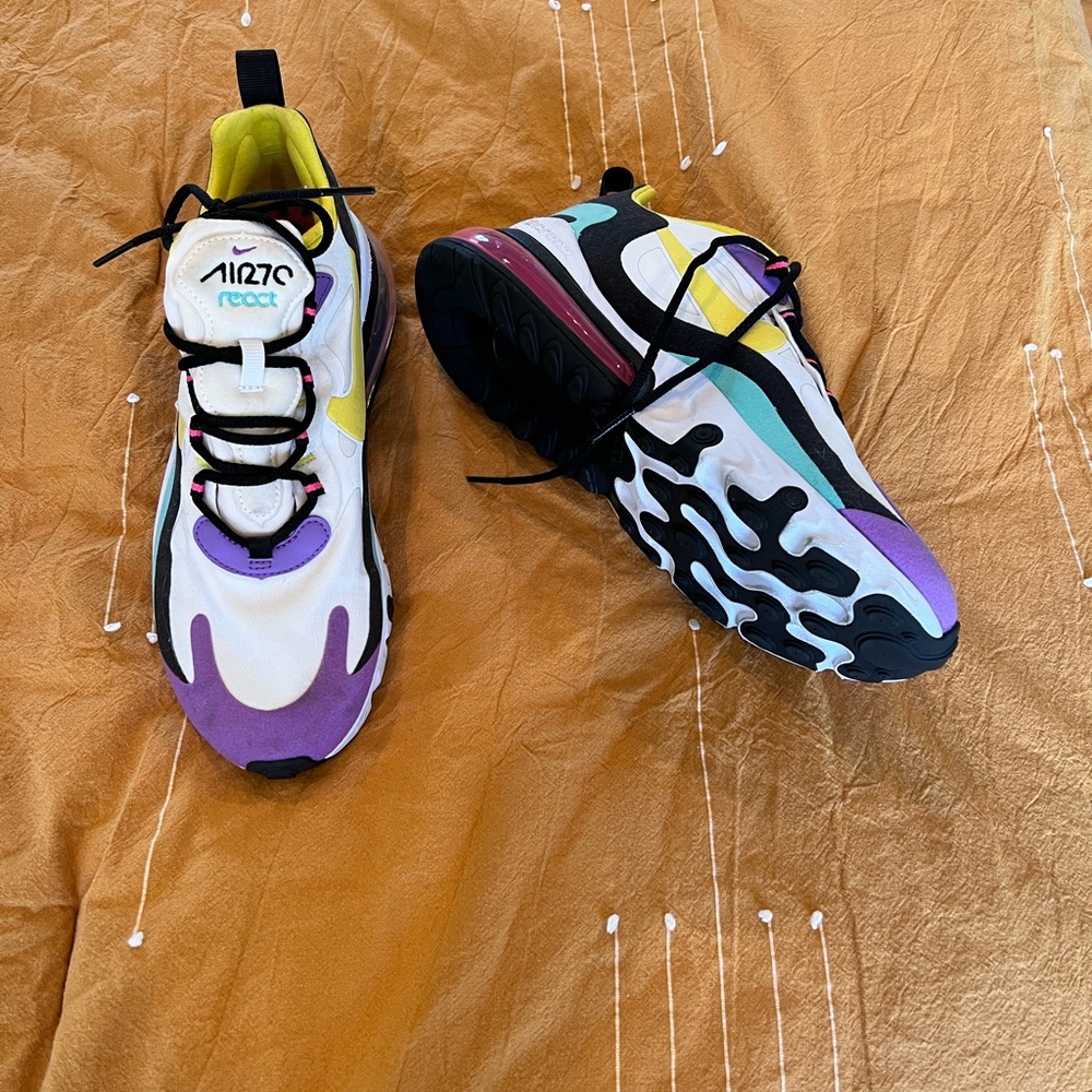 Nike 270